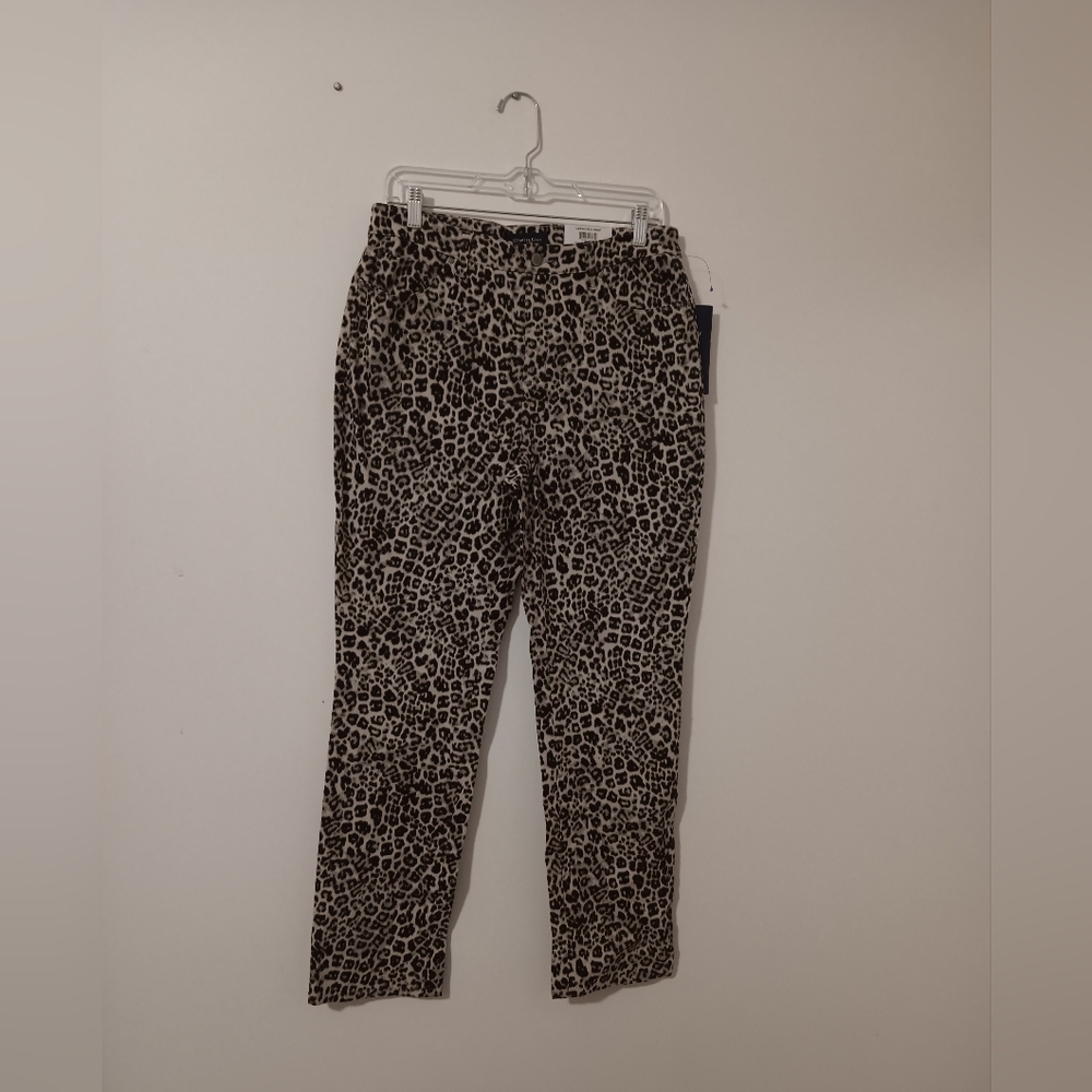 Charter Club Lexington Tan Black Leopard Print Straight Leg Pants NWT Size 8 - Picture 2 of 5